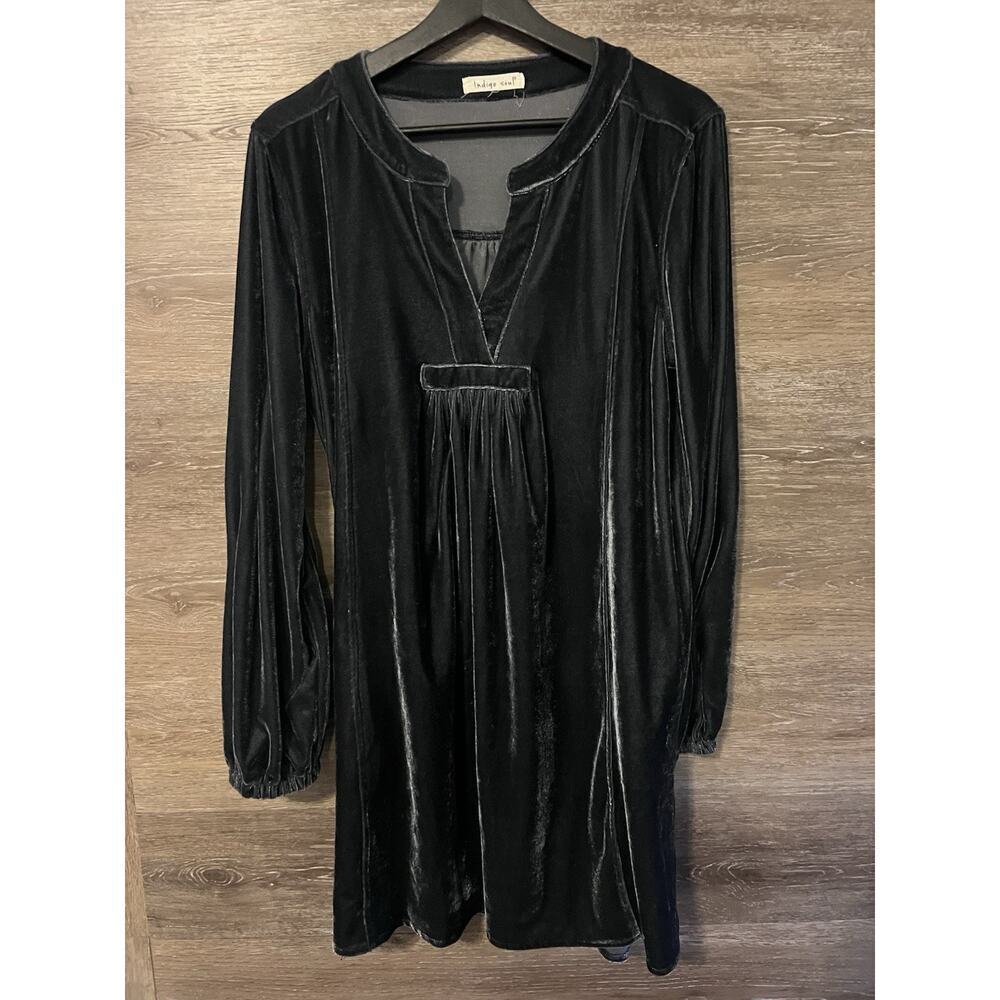 Indigo Soul gray velvet shirt dress size Medium Long sleeve Silver Tunic